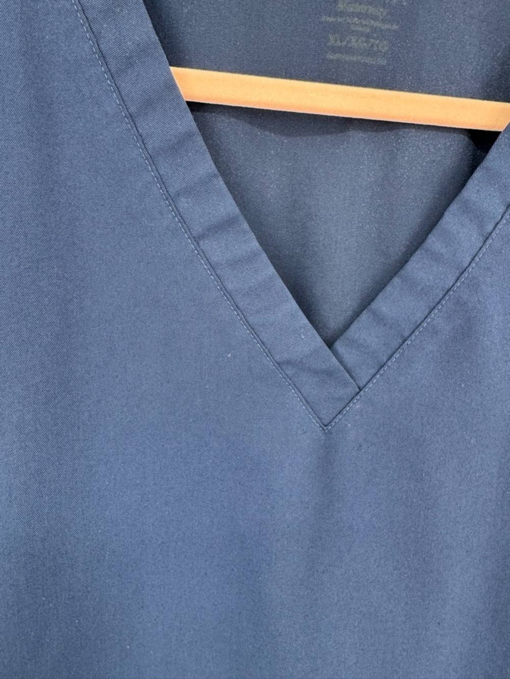 Med Couture Women's Adjustable Maternity Navy Scrub Top Size XL - Picture 6 of 10